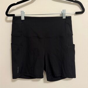 Arc'teryx Women's Essent High Rise 6” Short